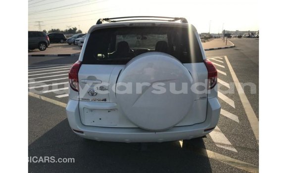 Buy Import Toyota HiAce White Truck in Import - Dubai in Al Jazirah State Buy Import Toyota HiAce White Truck in Import - Dubai in Al Jazirah State