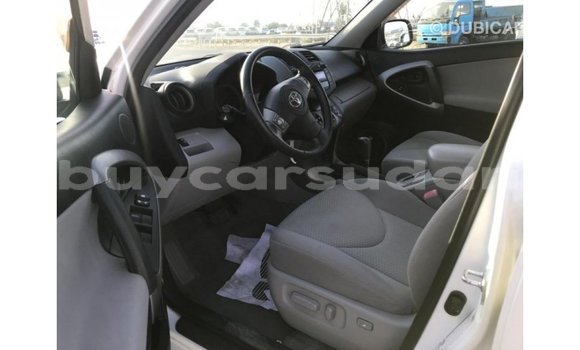 Buy Import Toyota HiAce White Truck in Import - Dubai in Al Jazirah State Buy Import Toyota HiAce White Truck in Import - Dubai in Al Jazirah State