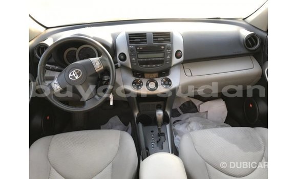 Buy Import Toyota HiAce White Truck in Import - Dubai in Al Jazirah State Buy Import Toyota HiAce White Truck in Import - Dubai in Al Jazirah State