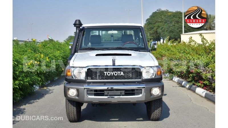 Big with watermark toyota land cruiser al jazirah state import dubai 1809