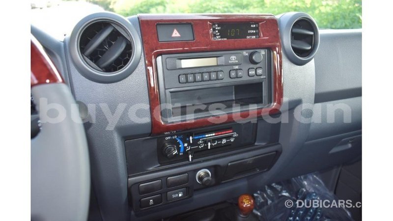 Big with watermark toyota land cruiser al jazirah state import dubai 1809