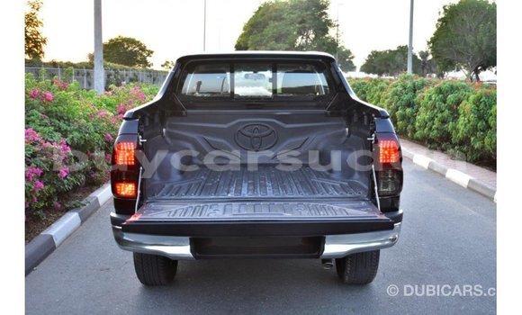 Acheter Import Voiture Toyota Hilux Noir à Import - Dubai, État d'Al Jazirah Acheter Import Voiture Toyota Hilux Noir à Import - Dubai, État d'Al Jazirah