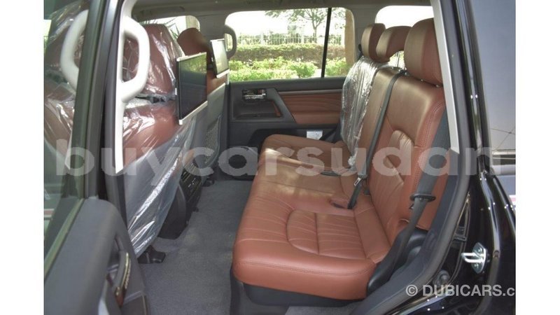 Big with watermark toyota land cruiser al jazirah state import dubai 1814