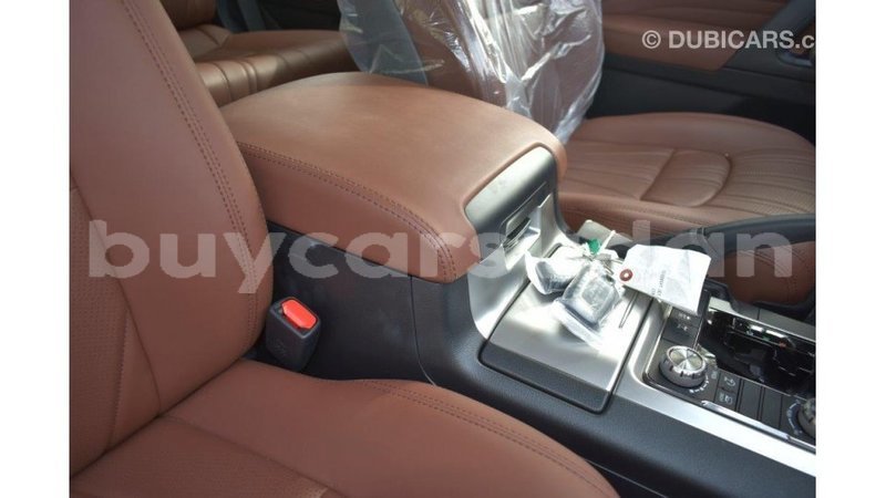 Big with watermark toyota land cruiser al jazirah state import dubai 1814