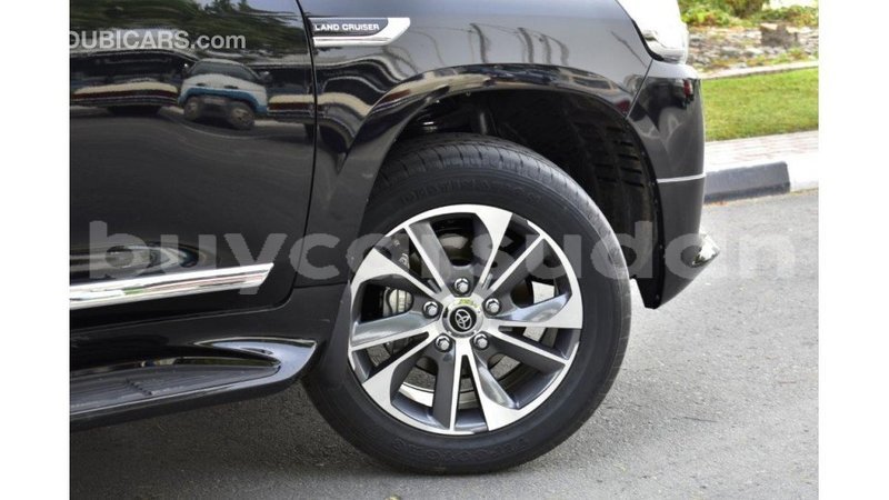 Big with watermark toyota land cruiser al jazirah state import dubai 1814
