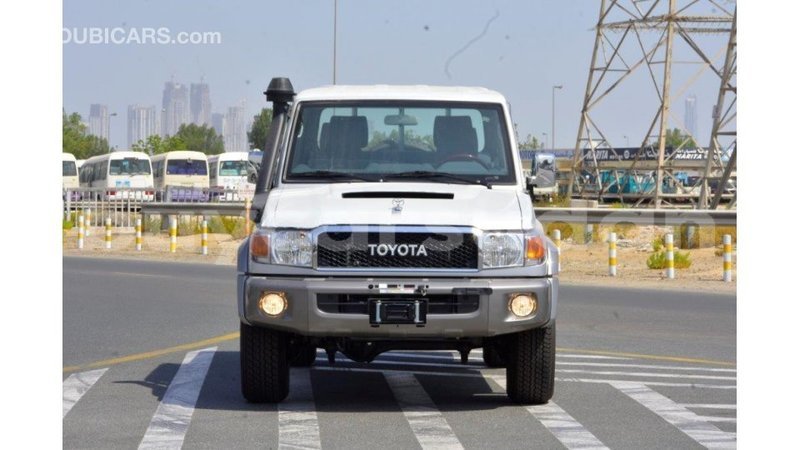 Big with watermark toyota land cruiser al jazirah state import dubai 1815