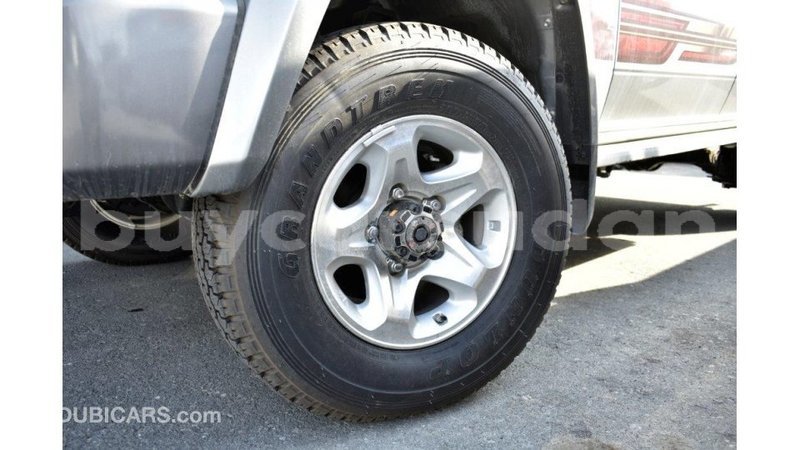 Big with watermark toyota land cruiser al jazirah state import dubai 1815