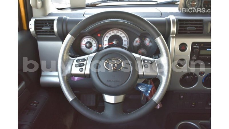 Big with watermark toyota fj cruiser al jazirah state import dubai 1816