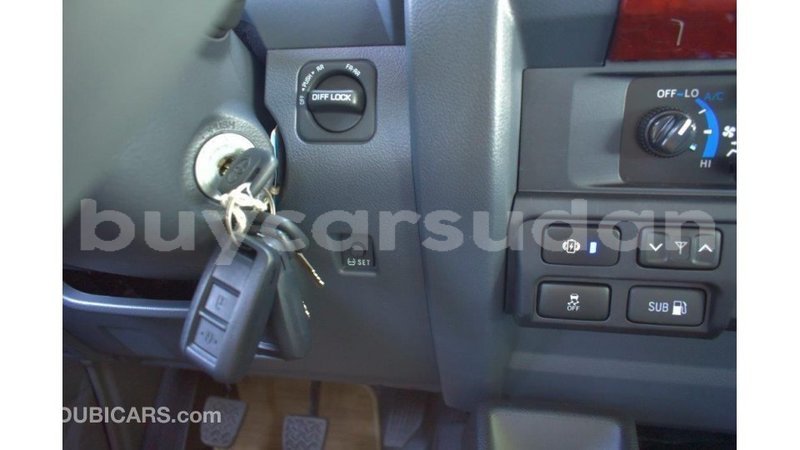 Big with watermark toyota land cruiser al jazirah state import dubai 1818