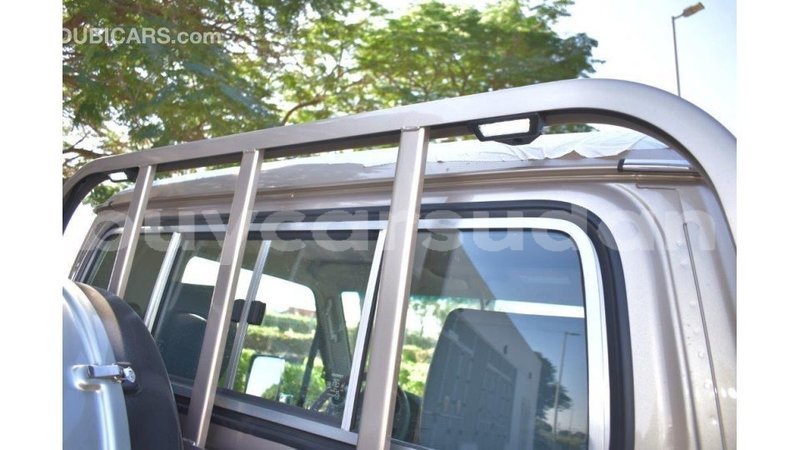 Big with watermark toyota land cruiser al jazirah state import dubai 1818