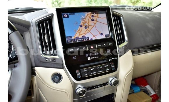 Buy Import Toyota Land Cruiser White Car in Import - Dubai in Al Jazirah State Buy Import Toyota Land Cruiser White Car in Import - Dubai in Al Jazirah State