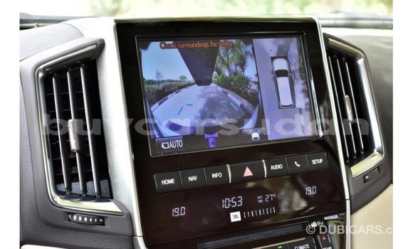 Buy Import Toyota Land Cruiser White Car in Import - Dubai in Al Jazirah State Buy Import Toyota Land Cruiser White Car in Import - Dubai in Al Jazirah State