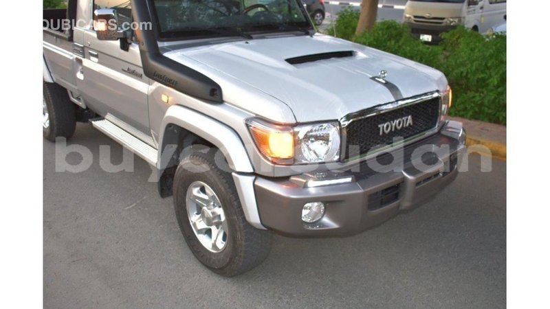 Big with watermark toyota land cruiser al jazirah state import dubai 1823
