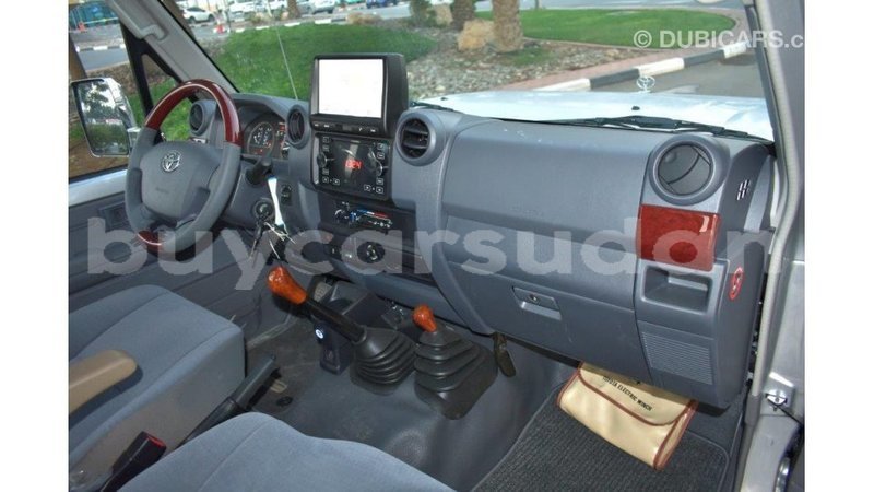 Big with watermark toyota land cruiser al jazirah state import dubai 1823