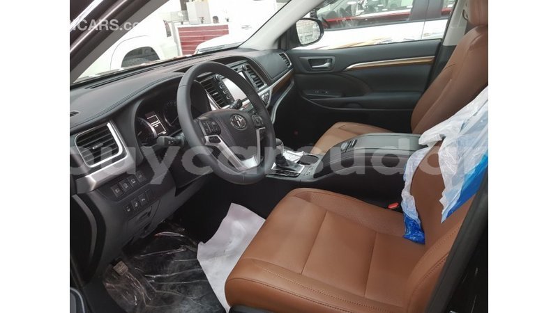 Big with watermark toyota highlander al jazirah state import dubai 1824