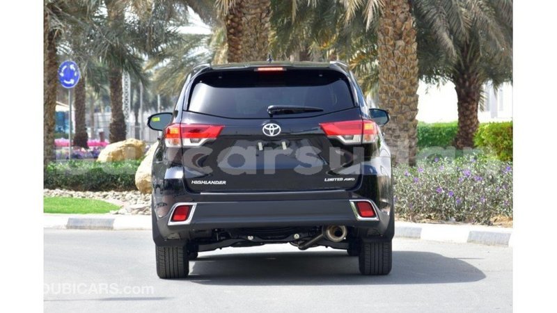 Big with watermark toyota highlander al jazirah state import dubai 1824