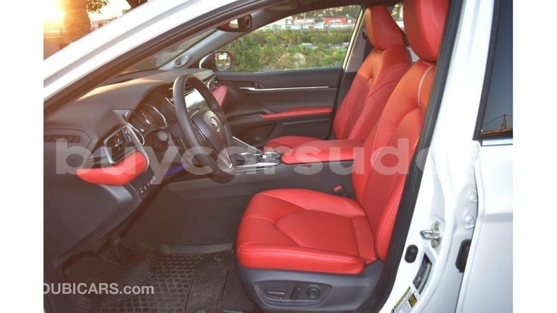 Big with watermark toyota camry al jazirah state import dubai 1825