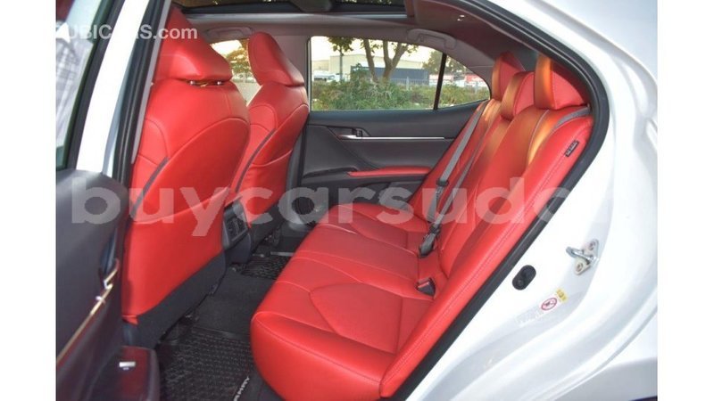 Big with watermark toyota camry al jazirah state import dubai 1825