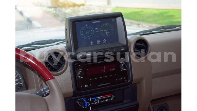 Big with watermark toyota land cruiser al jazirah state import dubai 1828