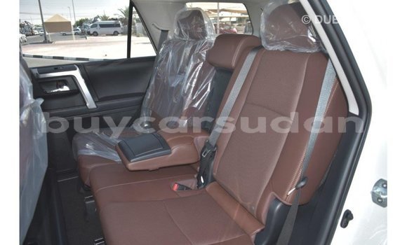 Buy Import Toyota HiAce White Truck in Import - Dubai in Al Jazirah State Buy Import Toyota HiAce White Truck in Import - Dubai in Al Jazirah State
