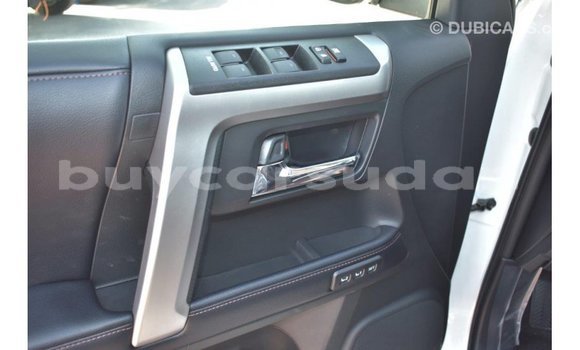 Buy Import Toyota HiAce White Truck in Import - Dubai in Al Jazirah State Buy Import Toyota HiAce White Truck in Import - Dubai in Al Jazirah State