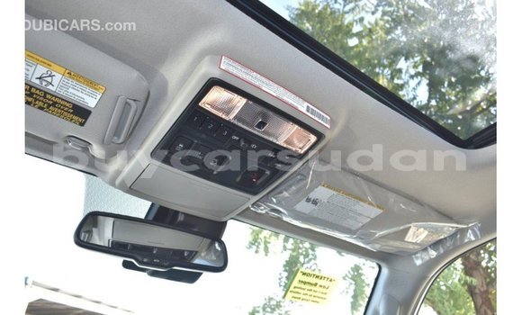 Buy Import Toyota HiAce White Truck in Import - Dubai in Al Jazirah State Buy Import Toyota HiAce White Truck in Import - Dubai in Al Jazirah State