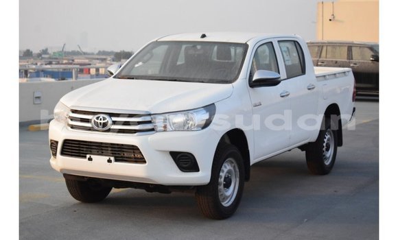 Buy Import Toyota Hilux White Car in Import - Dubai in Al Jazirah State Buy Import Toyota Hilux White Car in Import - Dubai in Al Jazirah State