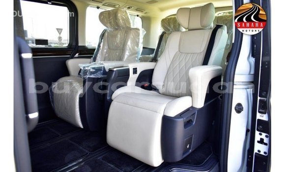 Acheter Import Voiture Toyota Granvia Blanc à Import - Dubai, État d'Al Jazirah Acheter Import Voiture Toyota Granvia Blanc à Import - Dubai, État d'Al Jazirah