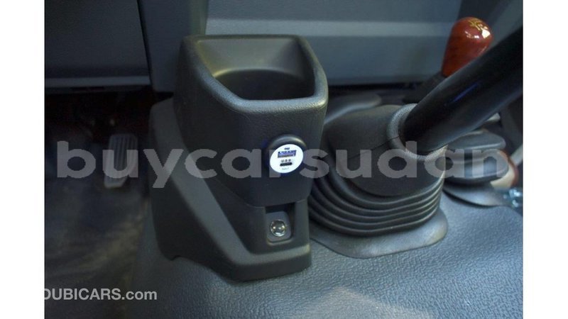 Big with watermark toyota land cruiser al jazirah state import dubai 1837