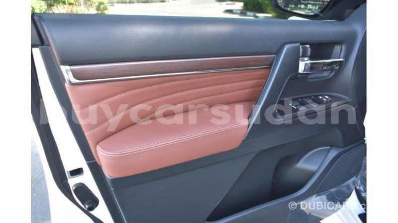 Big with watermark toyota land cruiser al jazirah state import dubai 1839