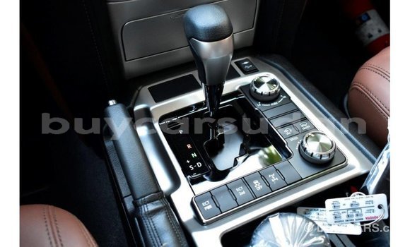 Buy Import Toyota Land Cruiser White Car in Import - Dubai in Al Jazirah State Buy Import Toyota Land Cruiser White Car in Import - Dubai in Al Jazirah State