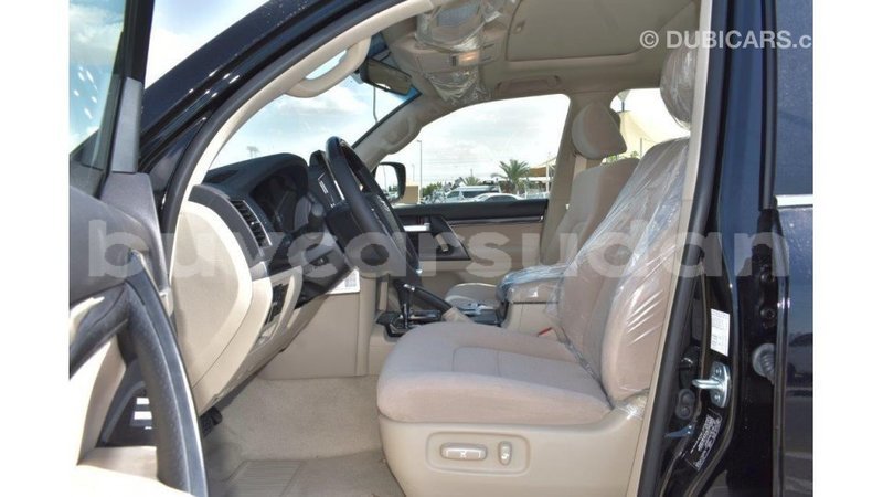 Big with watermark toyota land cruiser al jazirah state import dubai 1840