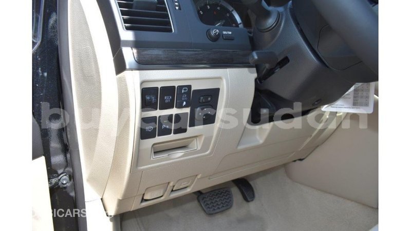 Big with watermark toyota land cruiser al jazirah state import dubai 1840