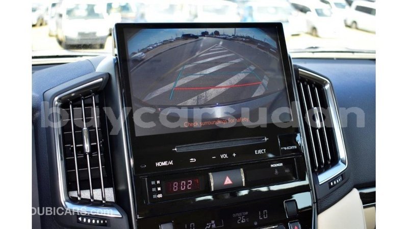 Big with watermark toyota land cruiser al jazirah state import dubai 1840