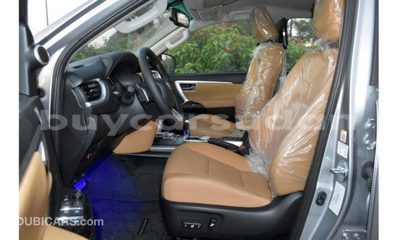 Acheter Import Voiture Toyota Fortuner Autre à Import - Dubai, État d'Al Jazirah Acheter Import Voiture Toyota Fortuner Autre à Import - Dubai, État d'Al Jazirah