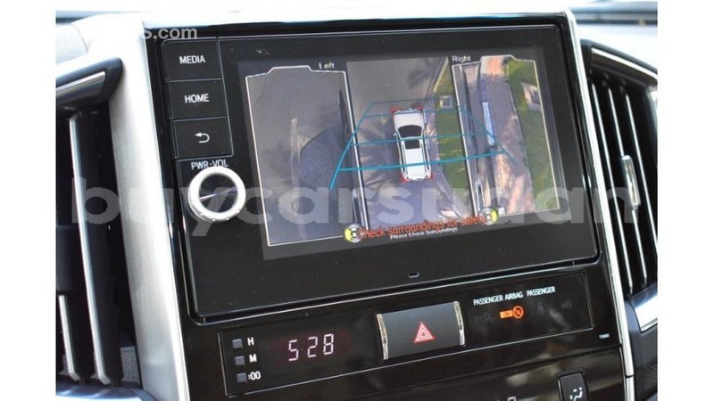 Big with watermark toyota land cruiser al jazirah state import dubai 1842