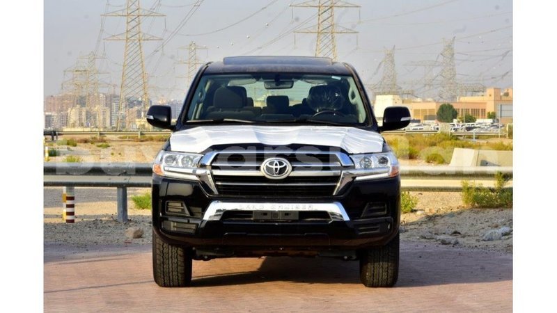 Big with watermark toyota land cruiser al jazirah state import dubai 1843
