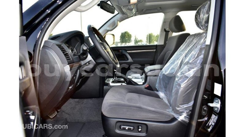 Big with watermark toyota land cruiser al jazirah state import dubai 1843