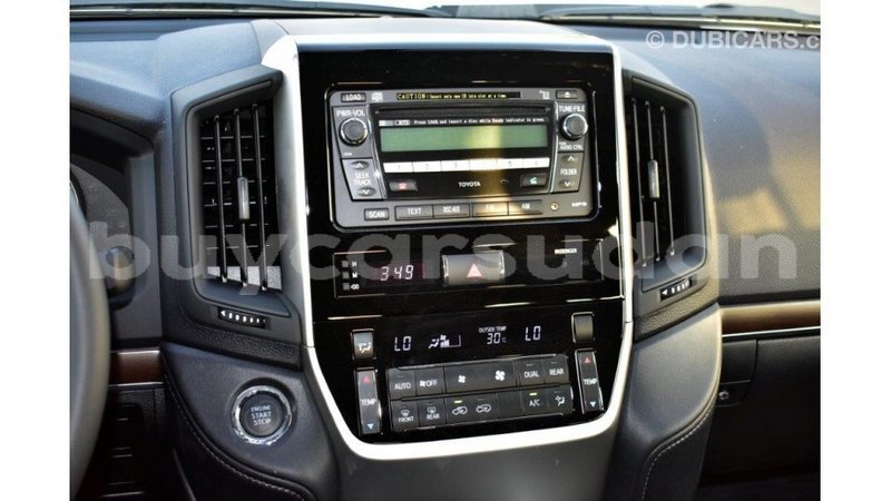 Big with watermark toyota land cruiser al jazirah state import dubai 1843