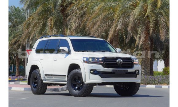 Buy Import Toyota Land Cruiser White Car in Import - Dubai in Al Jazirah State Buy Import Toyota Land Cruiser White Car in Import - Dubai in Al Jazirah State