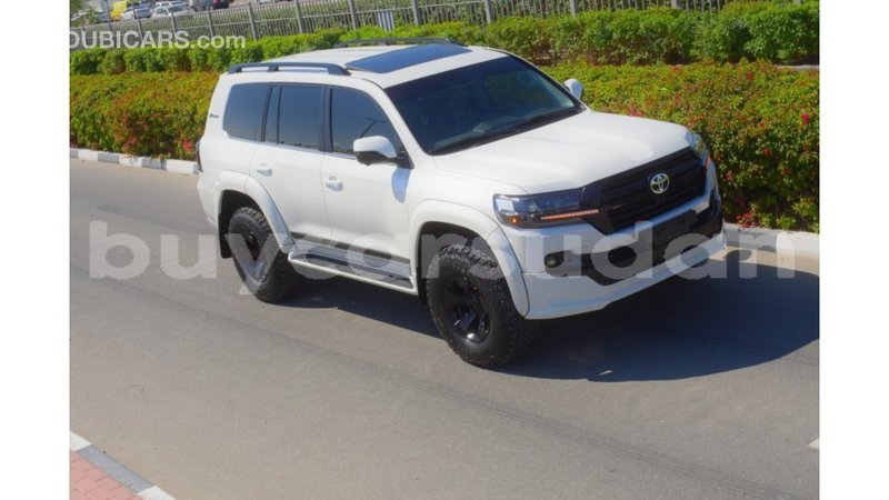 Big with watermark toyota land cruiser al jazirah state import dubai 1847