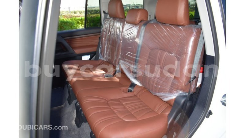 Big with watermark toyota land cruiser al jazirah state import dubai 1847