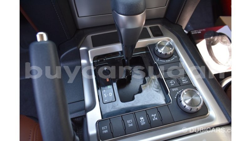 Big with watermark toyota land cruiser al jazirah state import dubai 1847