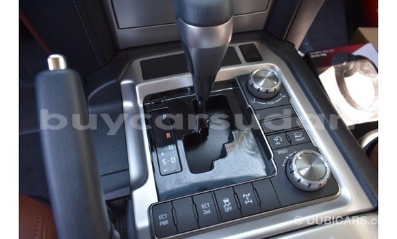 Buy Import Toyota Land Cruiser White Car in Import - Dubai in Al Jazirah State Buy Import Toyota Land Cruiser White Car in Import - Dubai in Al Jazirah State