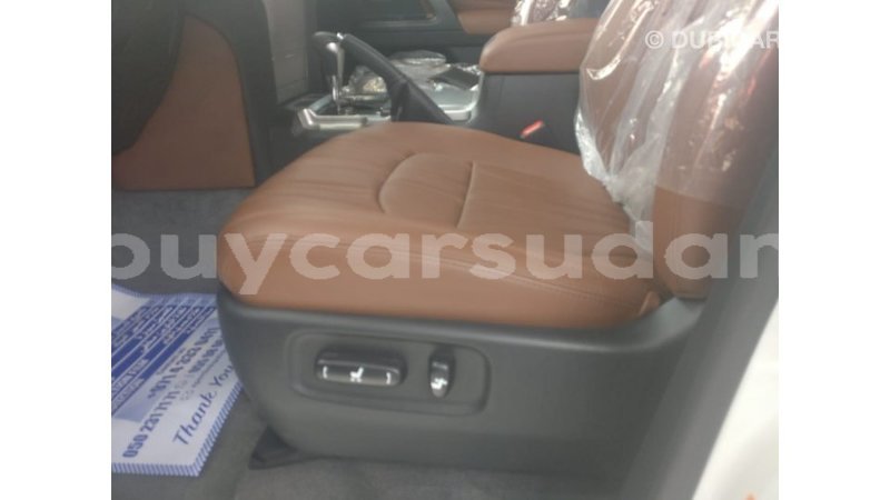 Big with watermark toyota land cruiser al jazirah state import dubai 1847