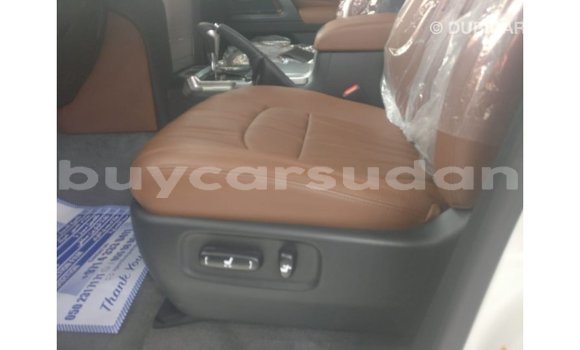 Buy Import Toyota Land Cruiser White Car in Import - Dubai in Al Jazirah State Buy Import Toyota Land Cruiser White Car in Import - Dubai in Al Jazirah State