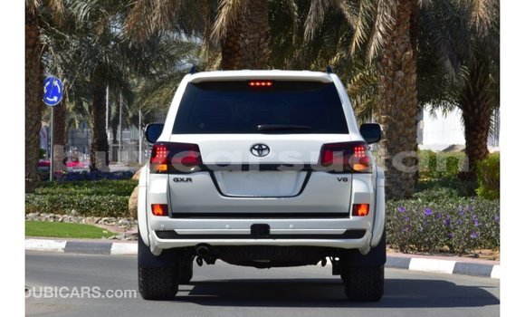Buy Import Toyota Land Cruiser White Car in Import - Dubai in Al Jazirah State Buy Import Toyota Land Cruiser White Car in Import - Dubai in Al Jazirah State