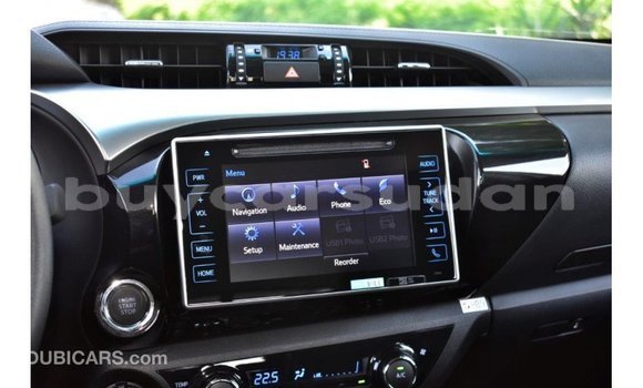 Acheter Import Voiture Toyota Hilux Blanc à Import - Dubai, État d'Al Jazirah Acheter Import Voiture Toyota Hilux Blanc à Import - Dubai, État d'Al Jazirah