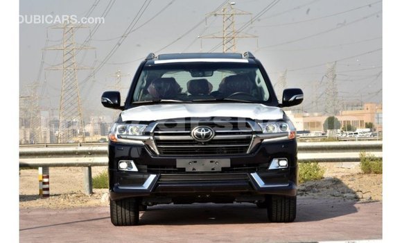 Acheter Import Voiture Toyota Land Cruiser Noir à Import - Dubai, État d'Al Jazirah Acheter Import Voiture Toyota Land Cruiser Noir à Import - Dubai, État d'Al Jazirah