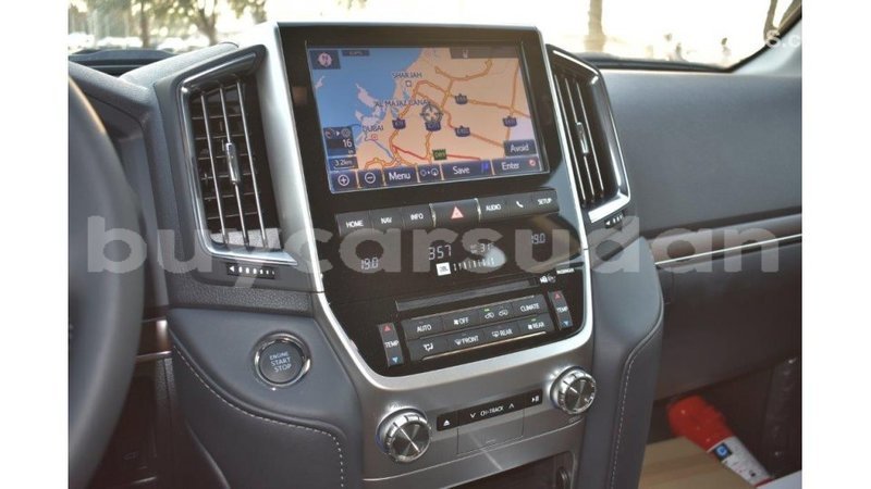 Big with watermark toyota land cruiser al jazirah state import dubai 1852